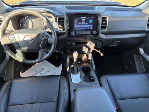 Certified 2024 Nissan Frontier SL image 12