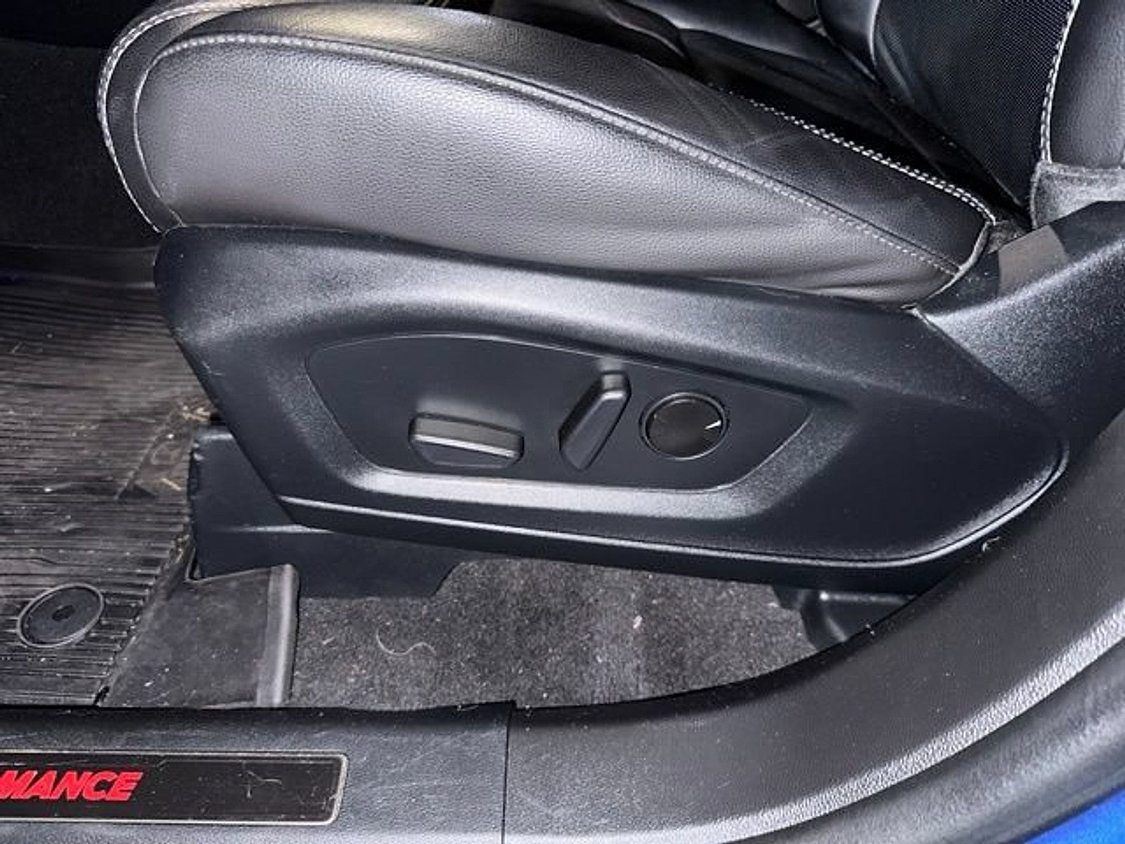 Used 2023 Ford Explorer ST w/ Equipment Group 401A AWD/4WD image 12