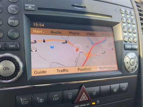 Used 2011 Mercedes-Benz SLK 350 image 17