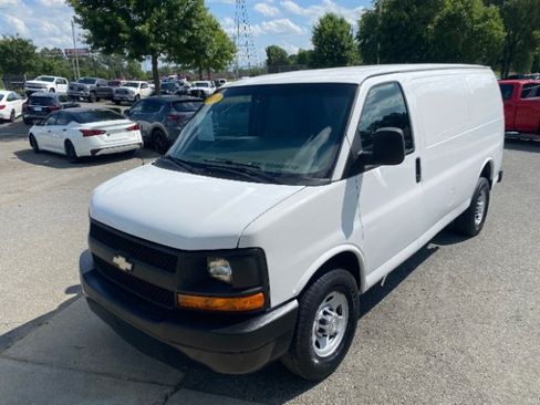 Used 2014 Chevrolet Express 2500 RWD image 1