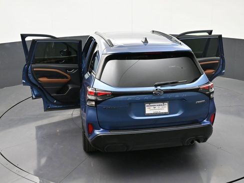Used 2025 Subaru Forester Touring AWD/4WD image 36