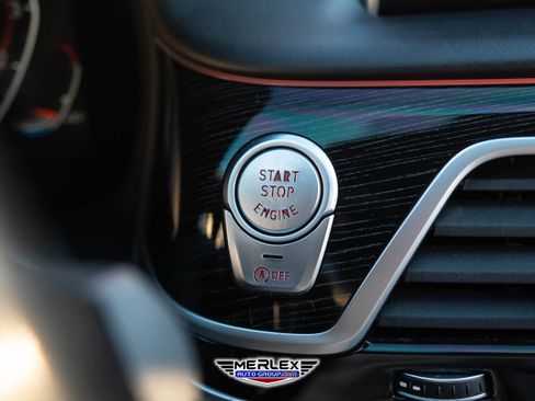 Used 2020 BMW 750i xDrive w/ Executive Package image 34