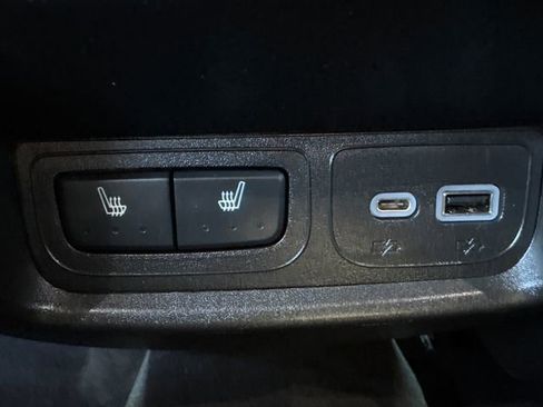 Used 2024 Cadillac XT4 Sport image 17