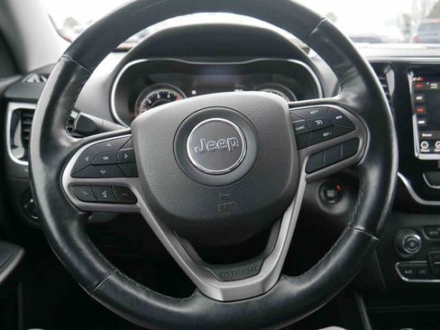 Used 2019 Jeep Cherokee Limited image 36