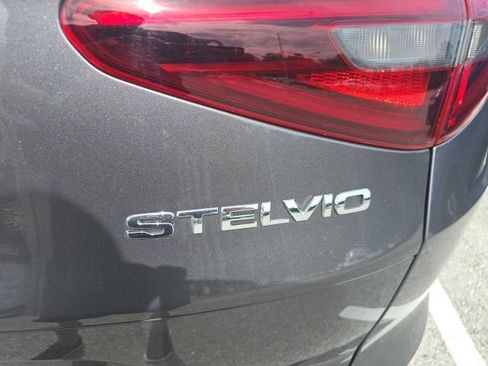 Used 2023 Alfa Romeo Stelvio Sprint RWD image 6
