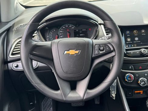 Used 2018 Chevrolet Trax LS AWD/4WD image 10