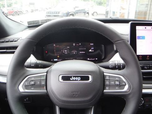 New 2026 Jeep Compass Limited w/ Sun, Sound & Navigation Group AWD/4WD image 40
