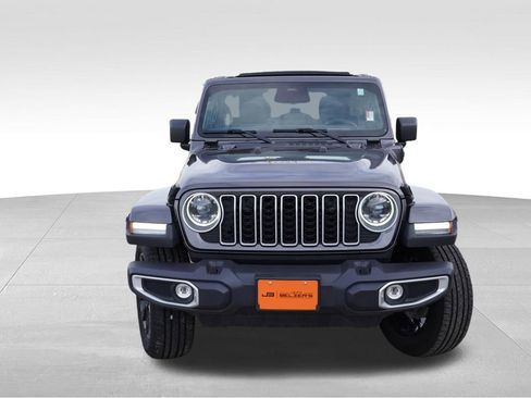 Certified 2025 Jeep Wrangler Unlimited Sahara w/ Safety Group image 13