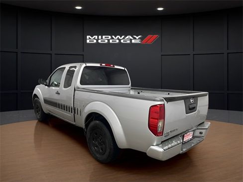 Used 2020 Nissan Frontier S image 3