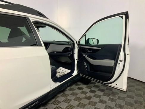 Used 2023 Subaru Outback Premium AWD/4WD image 33