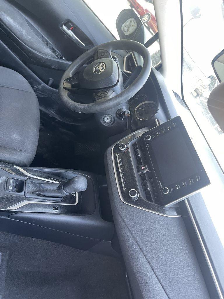 Used 2021 Toyota Corolla LE FWD image 16