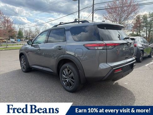 New 2026 Nissan Pathfinder SV image 5