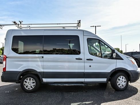 Used 2016 Ford Transit 150 XLT RWD image 4