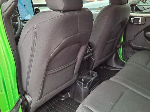 Used 2019 Jeep Wrangler Unlimited Sport S AWD/4WD image 8