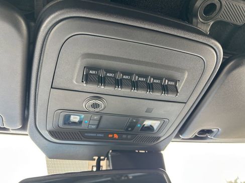 Used 2024 Ford Bronco Badlands AWD/4WD image 38