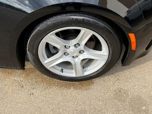 Used 2017 Chevrolet Camaro LT w/ Technology Package image 40