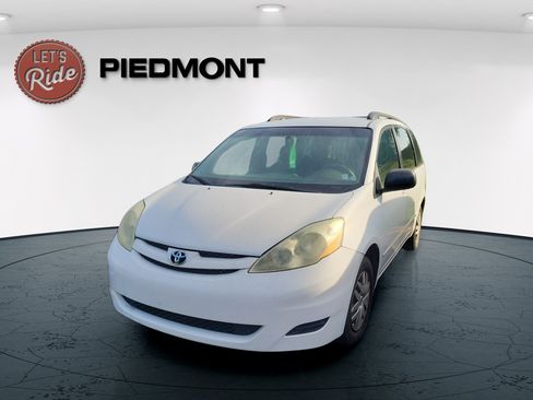 Used 2006 Toyota Sienna FWD image 1