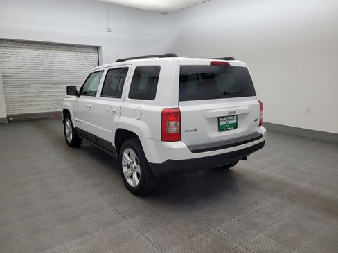 Used 2014 Jeep Patriot Latitude AWD/4WD image 5