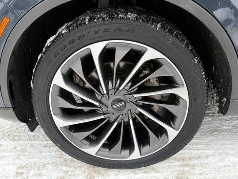 Certified 2022 Lincoln Aviator Reserve w/ Equipment Group 201A image 9