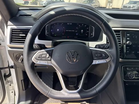Used 2023 Volkswagen Atlas Cross Sport SE w/ Panoramic Sunroof Package FWD image 22
