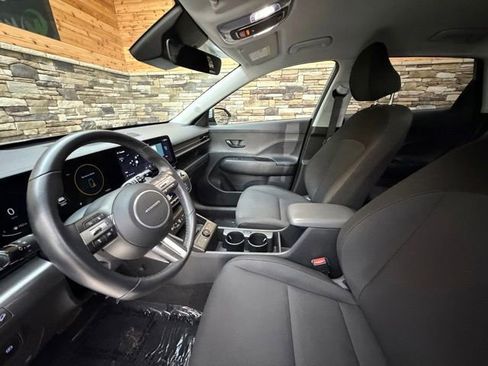Used 2024 Hyundai Kona SEL w/ Convenience Package AWD/4WD image 11