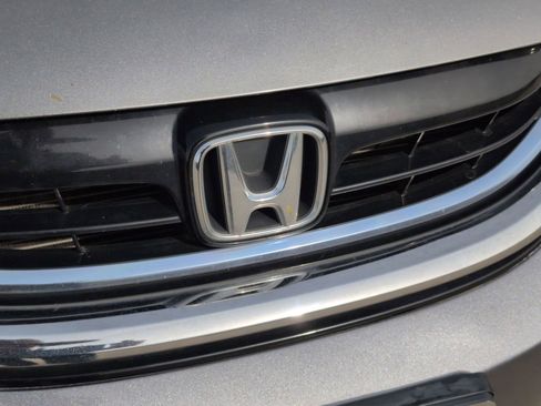 Used 2013 Honda Civic Hybrid image 18