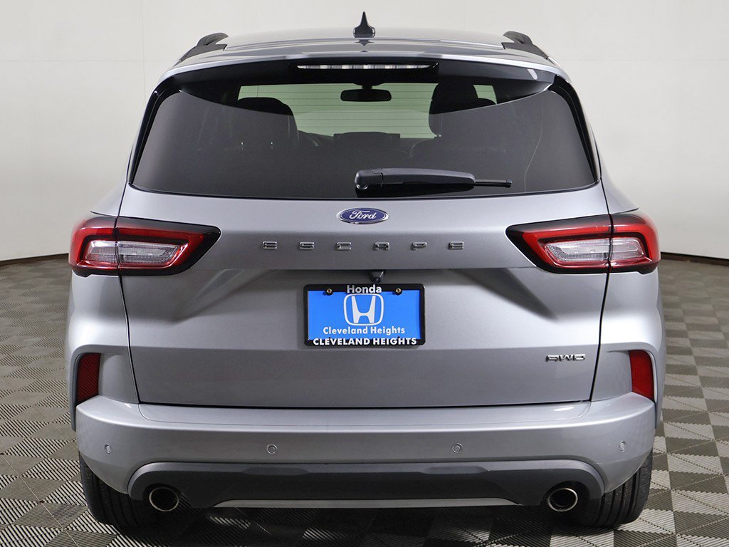 Used 2024 Ford Escape ST-Line w/ Tech Pack #1 AWD/4WD image 12