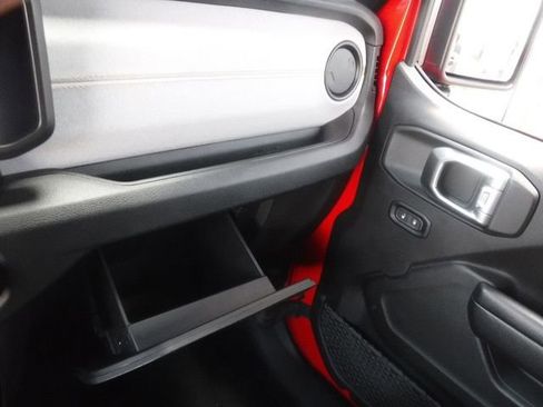 Certified 2024 Jeep Wrangler Sport S AWD/4WD image 32