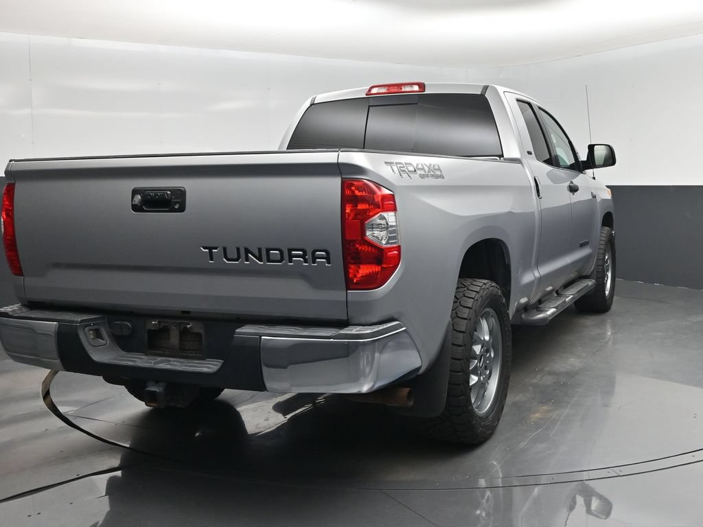 Used 2014 Toyota Tundra SR5 w/ SR5 Upgrade Package AWD/4WD image 28