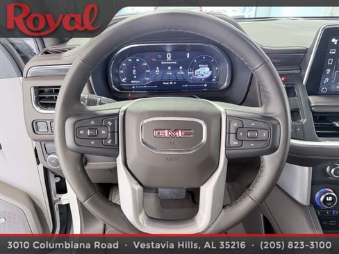 Used 2024 GMC Yukon XL SLT w/ SLT Luxury Package RWD image 22