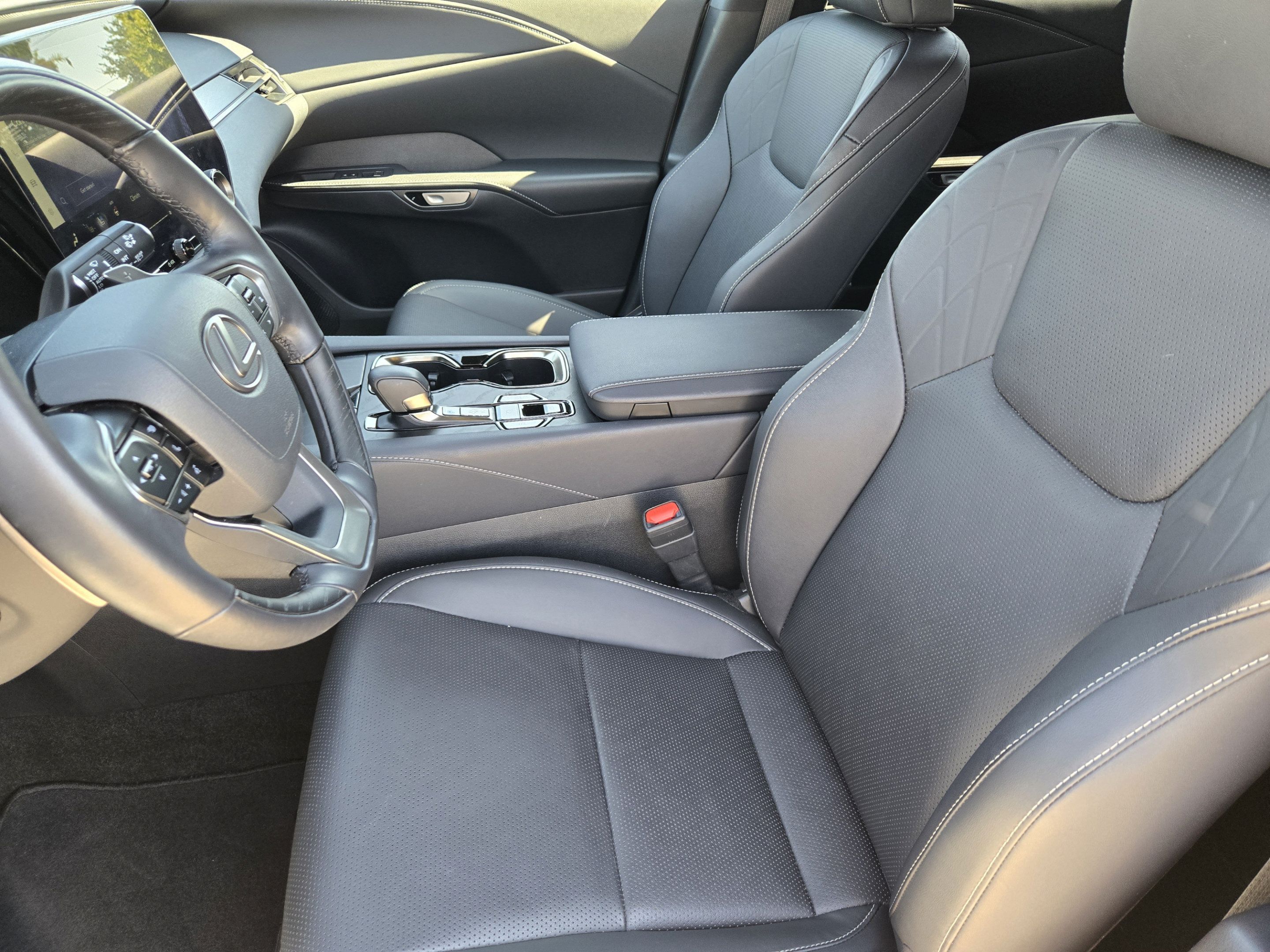 Used 2026 Lexus RX 350 Premium Plus w/ Accessory Package (Z1) FWD image 9