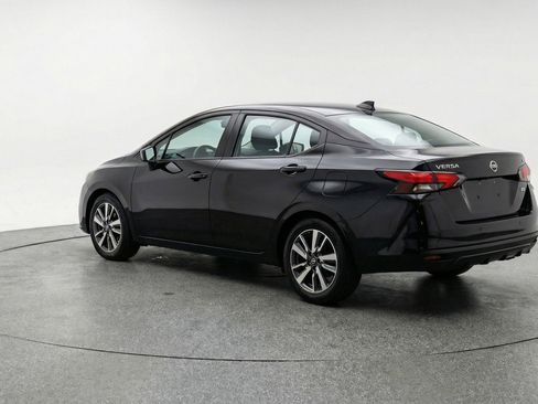 Used 2025 Nissan Versa SV image 6