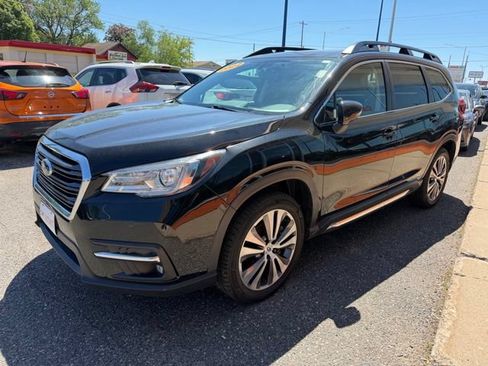 Used 2022 Subaru Ascent Limited w/ Technology Package AWD/4WD image 3