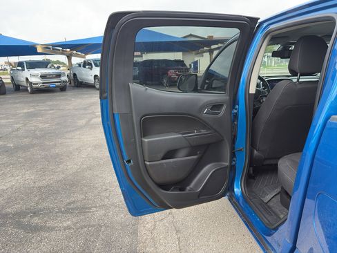 Used 2022 Chevrolet Colorado LT RWD image 12