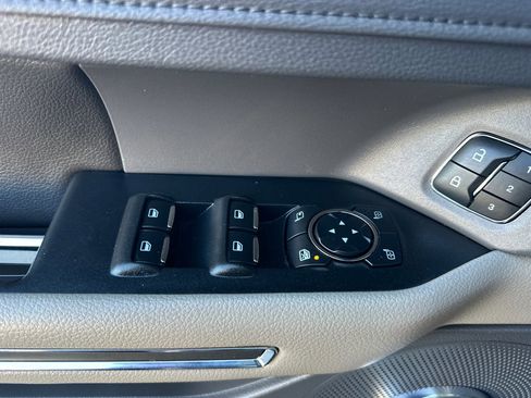 Used 2020 Ford Expedition XLT w/ Equipment Group 202A image 10