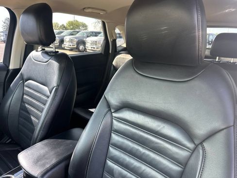 Used 2017 Ford Edge SEL w/ Equipment Group 201A AWD/4WD image 18