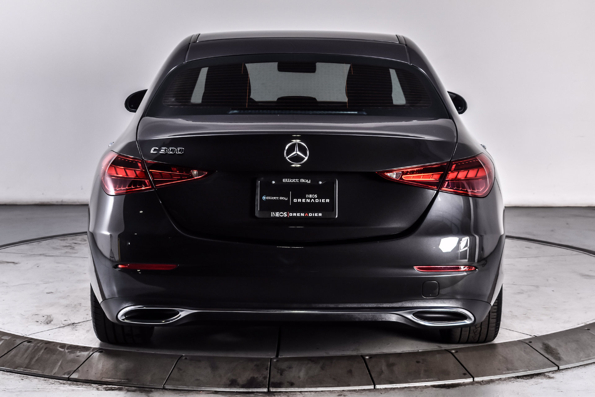 Used 2022 Mercedes-Benz C 300 Sedan image 5