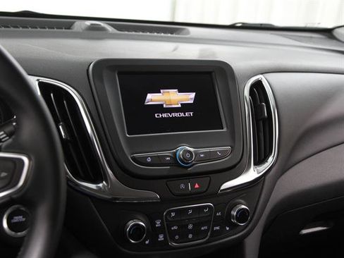 Used 2024 Chevrolet Equinox LT image 9