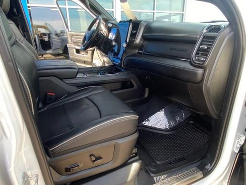 Used 2024 RAM 2500 Limited AWD/4WD image 24