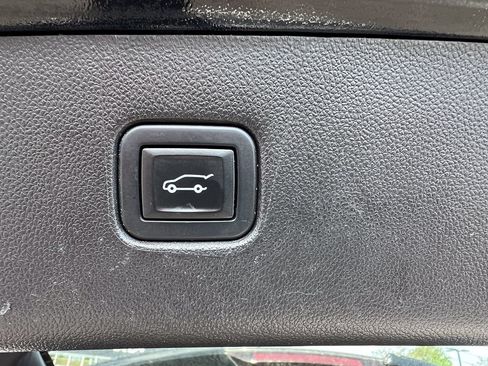Used 2020 Chevrolet Blazer LT FWD image 6
