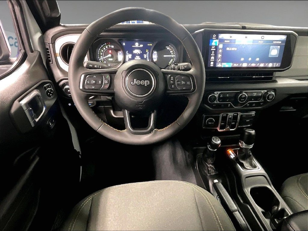 Used 2024 Jeep Wrangler Unlimited w/ Convenience Group AWD/4WD image 17