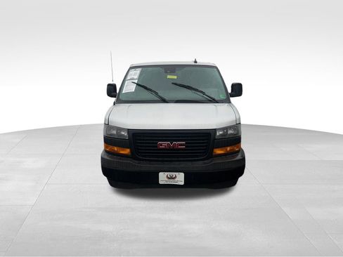 Used 2020 GMC Savana 3500 w/ Driver Convenience Package image 3
