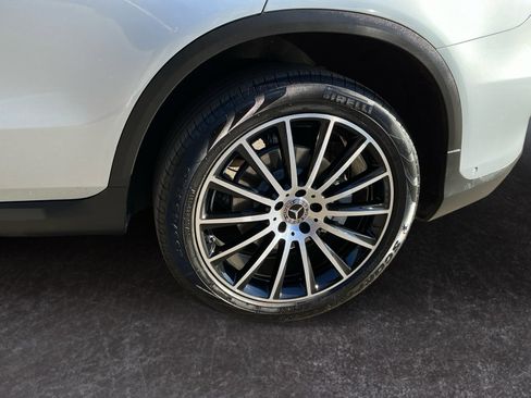 Used 2022 Mercedes-Benz GLC 300 image 9