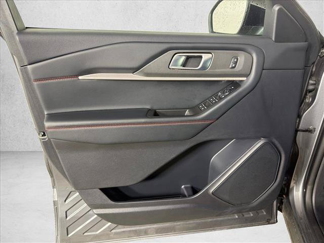 Used 2025 Ford Explorer ST-Line AWD/4WD image 10