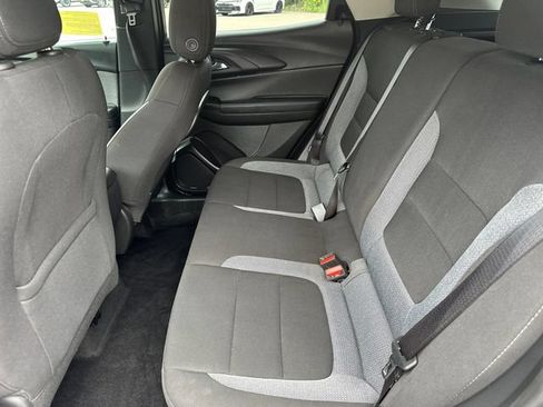 Used 2023 Chevrolet TrailBlazer LT FWD image 18