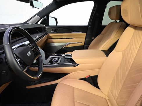 New 2025 Cadillac Escalade IQ Luxury 2 AWD/4WD image 13