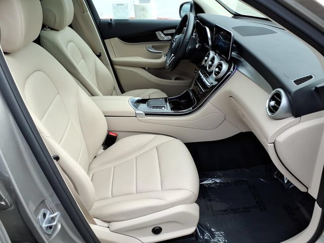 Used 2021 Mercedes-Benz GLC 300 4MATIC image 16