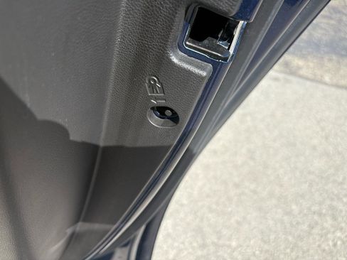 Used 2023 Buick Enclave Essence image 52