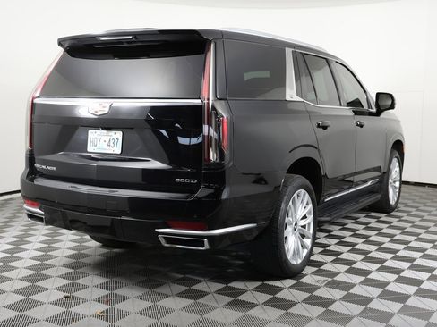 Used 2023 Cadillac Escalade Luxury image 5