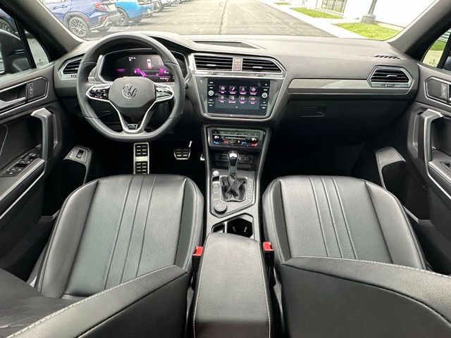 Certified 2024 Volkswagen Tiguan SE R-Line AWD/4WD image 30